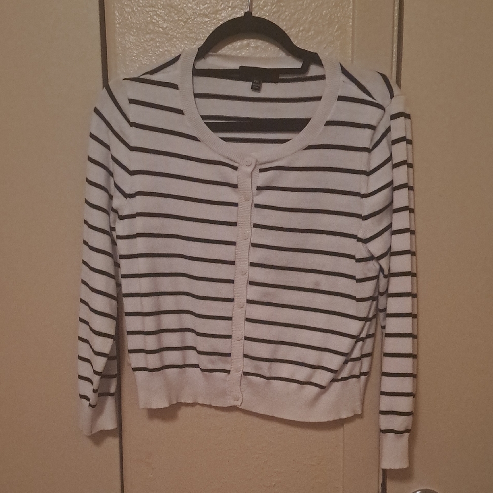 Chic Black and White Striped Cardigan